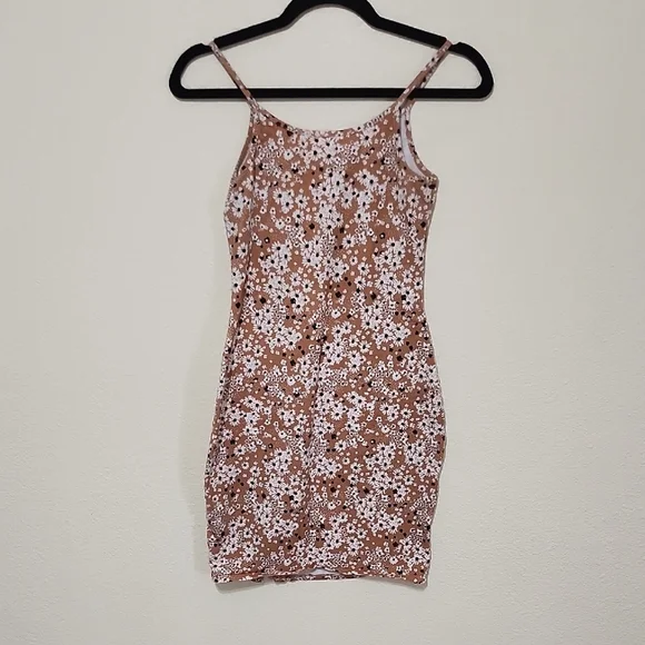 Brown and White Bodycon Sundress with Spaghetti Straps for Casual Wear - Picture 5 of 6